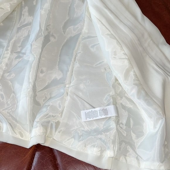 JUSTFAB Winter White Short Tuxedo Jacket Ladies M NWT - Picture 5 of 8
